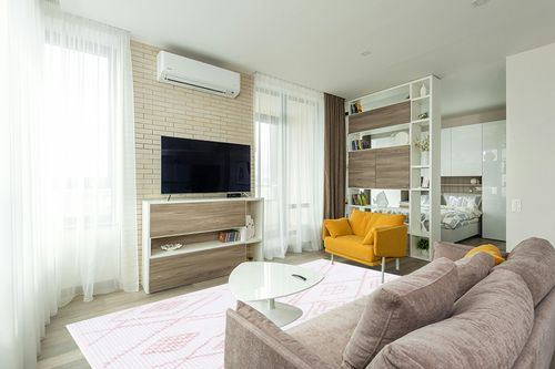 Safavieh Augustine Collection Area Rug - 6'4" x 9'6", Ivory & Pink, Moroccan Boho Fringe Design, Non-Shedding & Easy Care, Ideal for High Traffic Areas in Living Room, Bedroom (AGT835U) in Light Modern Living Room with TV