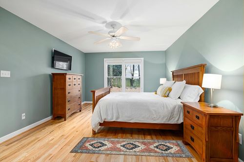 Beeiva Washable Runners for Hallways, 2x6 Vintage Tribal Medallion Bathroom Kitchen Runner Rugs with Rubber Backing, Boho Runner Rug for Hallways Bedroom Entryway Laundry Room in Teal and Orange Wood Bedroom