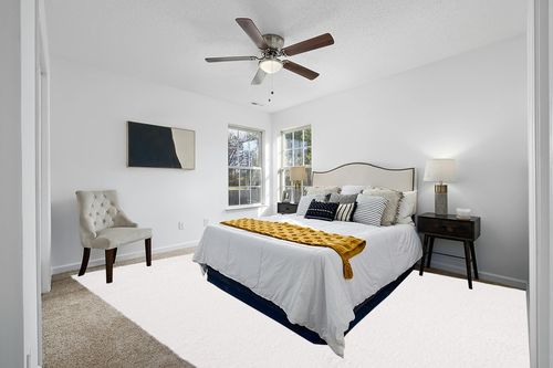 SAFAVIEH August Shag Collection Area Rug - 10' x 14', White, Solid Design, Non-Shedding & Easy Care, 1.5-inch Thick Ideal for High Traffic Areas in Living Room, Bedroom (AUG200A) in White and Yellow Modern Bedroom