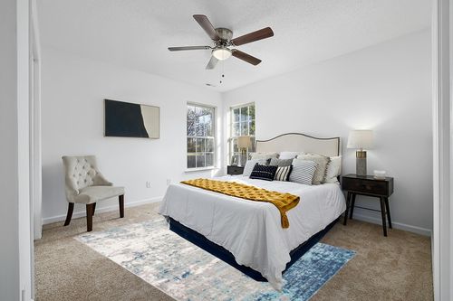 SAFAVIEH Brentwood Collection Area Rug - 6' x 9', Light Grey & Blue, Modern Abstract Design, Non-Shedding & Easy Care, Ideal for High Traffic Areas in Living Room, Bedroom (BNT822F) in White and Yellow Modern Bedroom