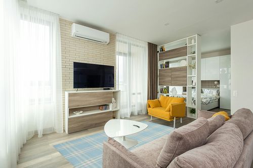 SAFAVIEH Kilim Collection Area Rug - 5' x 8', Light Blue & Yellow, Handmade Plaid Flat Weave Wool, Ideal for High Traffic Areas in Living Room, Bedroom (KLM420A) in Light Modern Living Room with TV