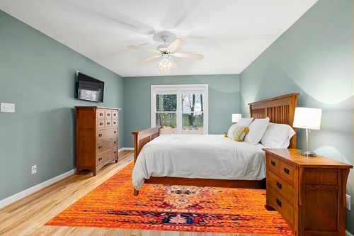 SAFAVIEH Monaco Collection 9' x 12' Orange Multi MNC209H Modern Boho Abstract Distressed Non-Shedding Living Room Bedroom Dining Home Office Area Rug in Teal and Orange Wood Bedroom