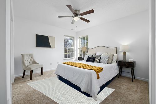 Dash and Albert Honeycomb French Blue/Ivory Handwoven Wool Rug, 5 X 8 Feet, Blue Geometric Pattern in White and Yellow Modern Bedroom