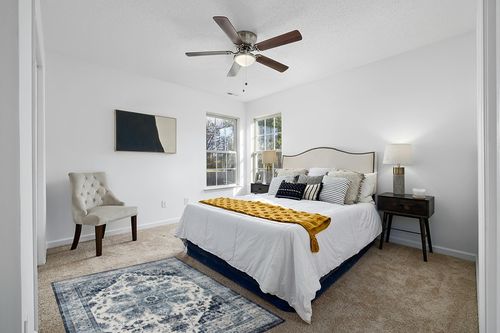 COZYLOOM Vintage Bohemian Area Rug 4x6 Washable Rug Oriental Floral Print Floor Cover Non-Slip Medallion Throw Carpet Soft Foldable Lightweight Thin Mat for Living Room Bedroom Office Beige/Blue in White and Yellow Modern Bedroom