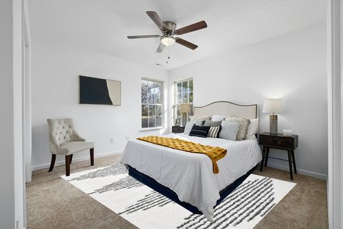 JONATHAN Y MOH408A-8 Elm Diamond Stripe Geometric Shag Indoor Area-Rug Bohemian Contemporary Glam Easy-Cleaning Bedroom Kitchen Living Room Non Shedding, 8 X 10, White/Black in White and Yellow Modern Bedroom