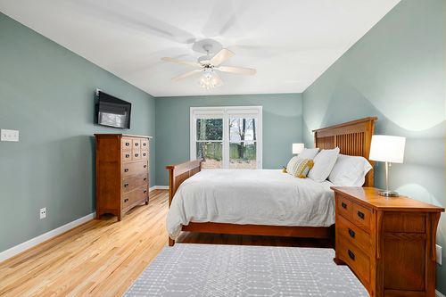 Seavish Moroccan Trellis Rug 4x6 Light Grey Rugs for Living Room Vintage Diamond Machine Washable Area Rugs Soft Non Slip Farmhouse Rug Indoor Outdoor Floor Carpet for Bedroom Entryway Nursery Room in Teal and Orange Wood Bedroom