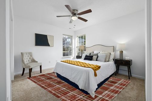 Bavni Area Rugs 8x10, Buffalo Plaid Washable Rug for Living Room Bedroom, Holiday Decor Christmas Rug Floor Cover, Low Pile Lightweight Non Slip with Gripper, Red Square Print in White and Yellow Modern Bedroom