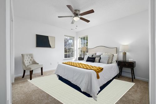 Safavieh Hampton Collection Area Rug - 8' x 10', Green, Non-Shedding & Easy Care, Indoor/Outdoor & Washable-Ideal for Patio, Backyard, Mudroom (HTN230Y) in White and Yellow Modern Bedroom