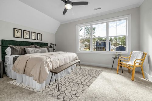 JONATHAN Y SMB108E-8 Ourika Moroccan Geometric Textured Weave Indoor Outdoor Area Rug, Bohemian, Rustic, Scandinavian Easy Clean,Bedroom,Kitchen,Backyard,Patio, Non-Shed, Light Gray/Black, 8 X 10 in Grey Traditional Bedroom with King Bed