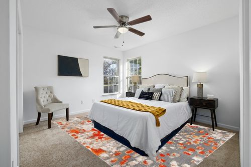 SAFAVIEH Madison Collection Area Rug - 9' x 12', Grey & Orange, Boho Abstract Distressed Design, Non-Shedding & Easy Care, Ideal for High Traffic Areas in Living Room, Bedroom (MAD425H) in White and Yellow Modern Bedroom