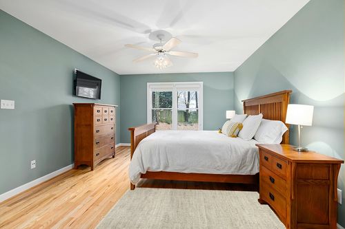 nuLOOM Elfriede Farmhouse Jute Blend Area Rug, 4' x 6', Natural in Teal and Orange Wood Bedroom