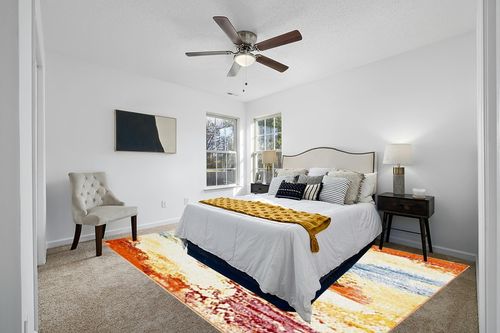 SAFAVIEH Metro Collection Modern Abstract Weathered Watercolor Area Rug, 9' 0" x 12' 0", Ivory/Yellow in White and Yellow Modern Bedroom