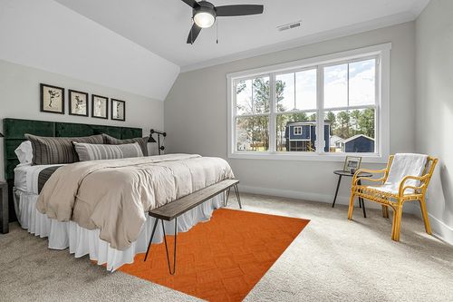 CASAVANI Indian Artisans Hand Braided Rug Area Rug Kilim Rug 5x8 Jute Rug Natural Jute Rug Geometric Pattern Orange Hand Woven Rug Flatweave Rug Indoor Outdoor Rugs for Bedroom Living Room in Grey Traditional Bedroom with King Bed