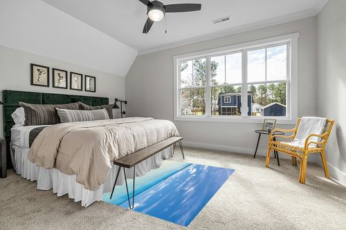 Blue Sky White Cloud Sea View Indoor Rug, Modern Minimalist Ship Decoration Rug, Area Rug - Suitable for Indoor Living Room Bedroom Study Room Dining Room and Outdoor Terrace - Fluffy 5 x 7ft in Grey Traditional Bedroom with King Bed