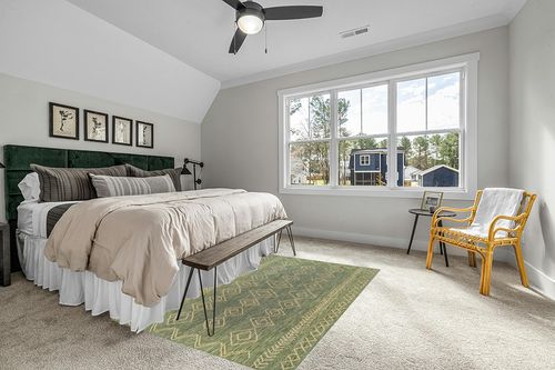 nuLOOM Serna Moroccan Indoor/Outdoor Area Rug, 5x8, Sage in Grey Traditional Bedroom with King Bed