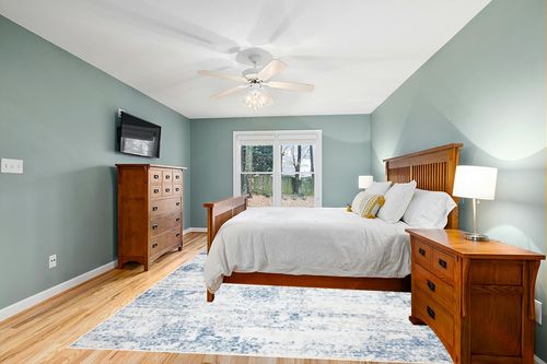 SAFAVIEH Amelia Collection Area Rug - 9' x 12', Ivory & Blue, Modern Abstract Design, Non-Shedding & Easy Care, Ideal for High Traffic Areas in Living Room, Bedroom (ALA700A) in Teal and Orange Wood Bedroom