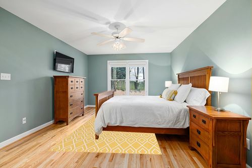 Jill Zarin Outdoor Collection Area Rug - Turks and Caicos (6' x 9' Rectangle Yellow Ivory/Ivory) in Teal and Orange Wood Bedroom