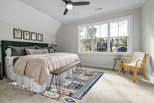 nuLOOM Taliyah Bohemian Fringe Indoor/Outdoor Area Rug, 8x10, Multi in Grey Traditional Bedroom with King Bed