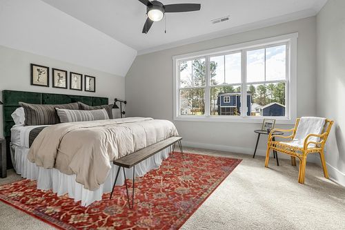 Loloi Giada 9'-0" x 12'-0" Area Rug in Red/Multi - Traditional Accent Rug, Modern Color Rug for Living Room, Bedroom, Entryway & Hallway, No Shed High Traffic Home Décor in Grey Traditional Bedroom with King Bed