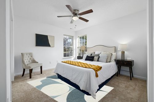 Abani Deco Collection Area Rug -Cream/Green Modern Geometric Design -5'3" x 7'6" - Easy to Clean - Durable for Kids and Pets - Non-Shedding - Medium Pile - Soft Feel -for Living Room, Bedroom & Office in White and Yellow Modern Bedroom