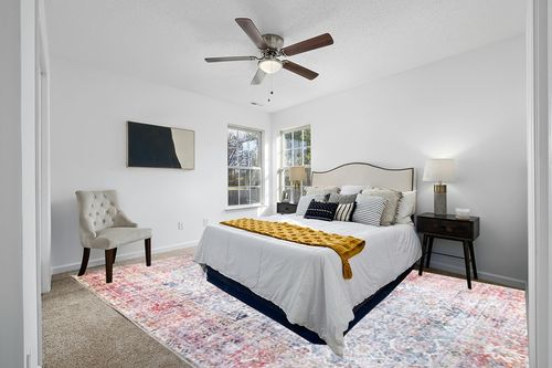 SUPERIOR Indoor Large Area Rug in White and Yellow Modern Bedroom