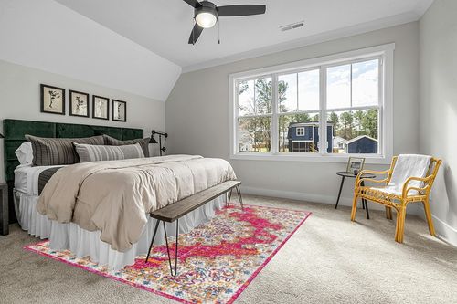 JONATHAN Y BMF104A-8 Bohemian Flair Boho Vintage Medallion Pink/Cream 8 ft. x 10 ft. Area-Rug, Vintage, Easy-Cleaning, for Bedroom, Kitchen, Living Room, Non Shedding in Grey Traditional Bedroom with King Bed