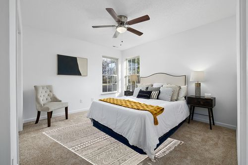 Mark&Day Outdoor Rugs, 5x7 Antibes Bohemian Indoor/Outdoor Black Area Rug, Non Shedding Black White Carpet for Patio, Porch, Deck, Bedroom, Living Room or Kitchen (5'3" x 7'7") in White and Yellow Modern Bedroom