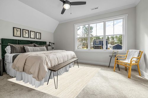 NuLOOM Rigo Hand Woven Farmhouse Jute Area Rug, 8' x 10', Off-white in Grey Traditional Bedroom with King Bed