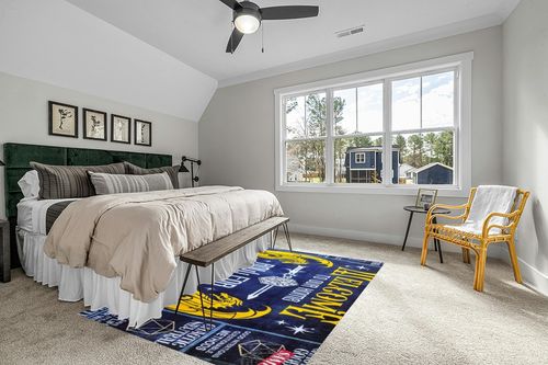 Wet Grass Rug, Keep Off White Rug, Virgil Abloh Rugs, Bed Rug, Carpet for Living Room, Area Rug, Rugs for Bedroom, Home Decor, GZM1211.7 (71”x110”)=180x280cm in Grey Traditional Bedroom with King Bed