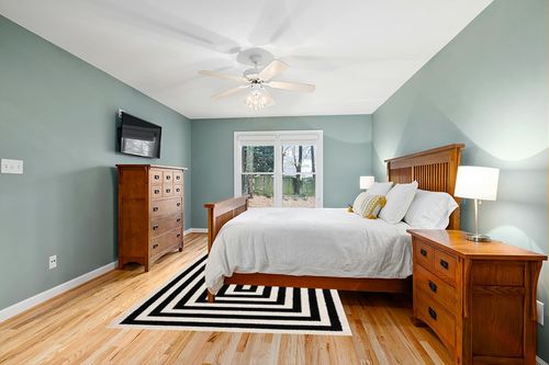 Abani Contemporary Black & Ivory 6' x 9' Area Rug, Contrasting Geometric Modern Stripe Symmetrical Living Room Carpet Rugs in Teal and Orange Wood Bedroom