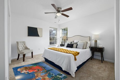 Christmas Outdoor Rug, Large Floor Mat Elk and Santa Claus Holiday Celebration Non Slip Area Rug Rubber Backing Quick Dry Clearance Carpet Camping Rugs for Garden, Lawn, Deck, Porch, 4' x 6' in White and Yellow Modern Bedroom