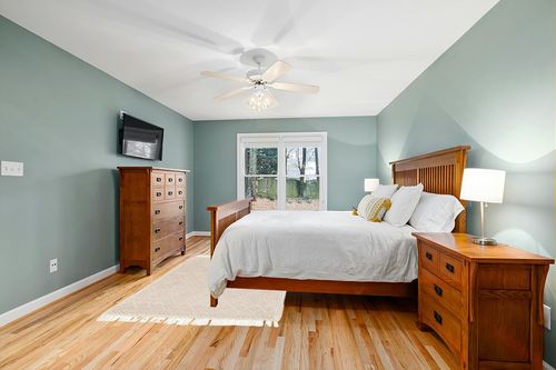 Mark&Day Area Rugs, 5x7 Staveley Bohemian/Global Bright Pink Area Rug, Cream/Pink/Ivory Carpet for Living Room, Bedroom or Kitchen (5' x 7'6") in Teal and Orange Wood Bedroom