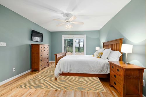 Rugs USA x Lauren Liess Dogwood Tiled Jute Area Rug, 8x10, Natural in Teal and Orange Wood Bedroom
