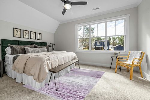 SAFAVIEH Adirondack Collection Area Rug - 6' x 9', Grey & Purple, Modern Abstract Design, Non-Shedding & Easy Care, Ideal for High Traffic Areas in Living Room, Bedroom (ADR112V) in Grey Traditional Bedroom with King Bed