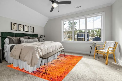 SAFAVIEH Monaco Collection Area Rug - 8' x 10', Orange & Multi, Modern Boho Abstract Distressed Design, Non-Shedding & Easy Care, Ideal for High Traffic Areas in Living Room, Bedroom (MNC209H) in Grey Traditional Bedroom with King Bed