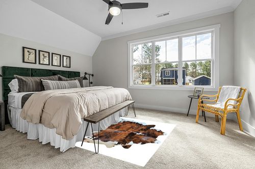ecowhides 100% Genuine Brazilian Cowhide Rug - Brindle White Belly - Luxury Cowskin Leather Area Rug Decor, (X-Large) 7 x 6 ft in Grey Traditional Bedroom with King Bed
