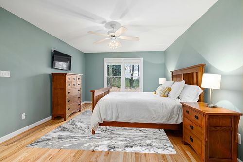 JONATHAN Y SOR203C-8 Swirl Marbled Abstract Indoor Area-Rug Contemporary Casual Transitional Easy-Cleaning Bedroom Kitchen Living Room Non Shedding, 8 X 10, Gray/Black in Teal and Orange Wood Bedroom