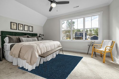 Everyday Shag Rug 6'x9' in Grey Traditional Bedroom with King Bed