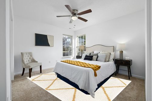 SAFAVIEH Hudson Shag Collection Area Rug - 8' x 10', Ivory & Gold, Modern Trellis Design, Non-Shedding & Easy Care, 2-inch Thick Ideal for High Traffic Areas in Living Room, Bedroom (SGH281E) in White and Yellow Modern Bedroom