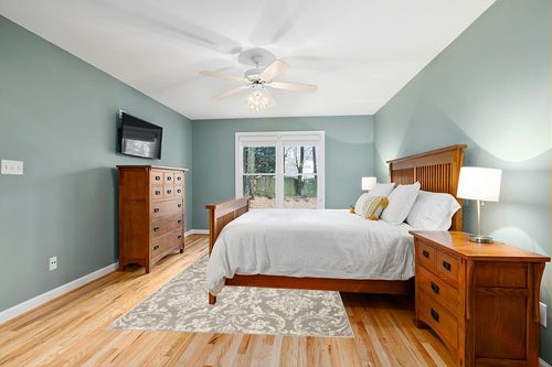 Nourison Jubilant Damask Grey 6' x 9' Area_Rug, Easy-Cleaning, Non Shedding, Bed Room, Living Room, Dining Room, Kitchen (6x9) in Teal and Orange Wood Bedroom