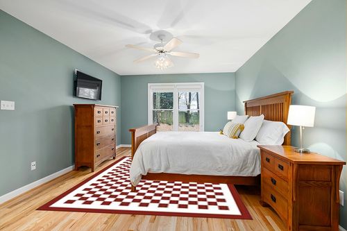 Washable 8x10 Checkered Area Rug for Living Room, Dark Red Checkerboard Modern Boho Large Rugs, Ultra Thin Low Pile Lightweight Indoor Carpet with Non-Slip Backing for Bedroom Kids Nursery Play Room in Teal and Orange Wood Bedroom