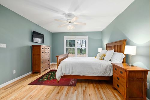 ALAZA Red Merry Christmas Tree Area Rug Rugs for Living Room Bedroom 7' x 5' in Teal and Orange Wood Bedroom