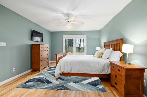 LUXE WEAVERS Modern Abstract Wood Carpet Geometric Blue 8x10 Area Rug in Teal and Orange Wood Bedroom