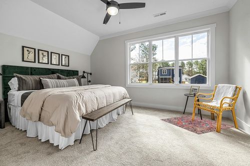 Artistic Weavers Reeta Printed Medallion Area Rug,4' Square,Bright Red/Wheat in Grey Traditional Bedroom with King Bed