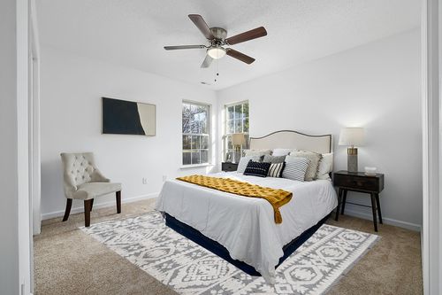 JONATHAN Y SBH102B-8 Citta High-Low Pile Mediterranean Tile Indoor Outdoor Area-Rug Bohemian Contemporary Geometric Easy-Cleaning Bedroom Kitchen Backyard Patio Porch Non Shedding, 8 X 10, White/Black in White and Yellow Modern Bedroom