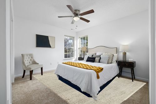 nuLOOM Elfriede Farmhouse Jute Blend Area Rug, 9x12, Natural in White and Yellow Modern Bedroom