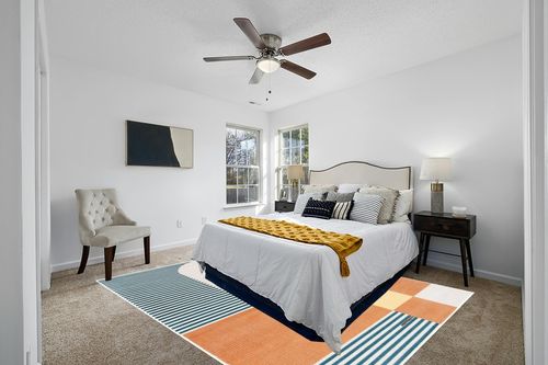 SAFAVIEH Orwell Collection Area Rug - 8' x 10', Rust & Yellow, Mid-Century Modern Abstract Design, Non-Shedding & Easy Care, Ideal for High Traffic Areas in Living Room, Bedroom (ORW368P) in White and Yellow Modern Bedroom