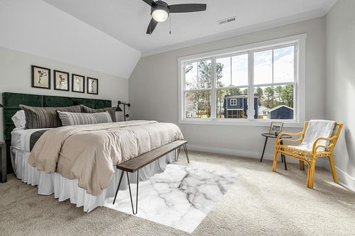 Modern Marble Granite Texture Fluffy Area Rugs for Living Room, Gray Cracks and White Stone Soft Carpet, Washable Indoor Non-Slip Accent Floor Mats for Bedroom Nursery Decor, 5x7ft in Grey Traditional Bedroom with King Bed