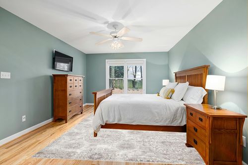 Unique Loom Sofia Collection Area Rug - Grand (9' x 12' Rectangle, Light Gray/ Ivory) in Teal and Orange Wood Bedroom