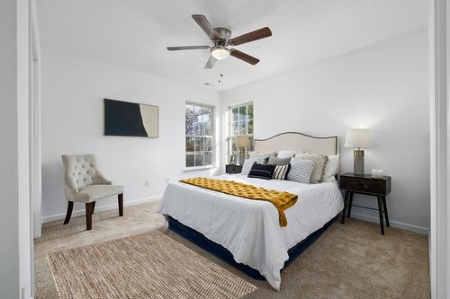 SAFAVIEH Courtyard Collection Accent Rug - 4' x 5'7", Natural & Black, Non-Shedding & Easy Care, Indoor/Outdoor & Washable-Ideal for Patio, Backyard, Mudroom (CY8521-37312) in White and Yellow Modern Bedroom